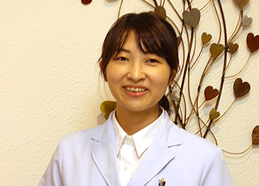 歯科医師：藤井 恵子